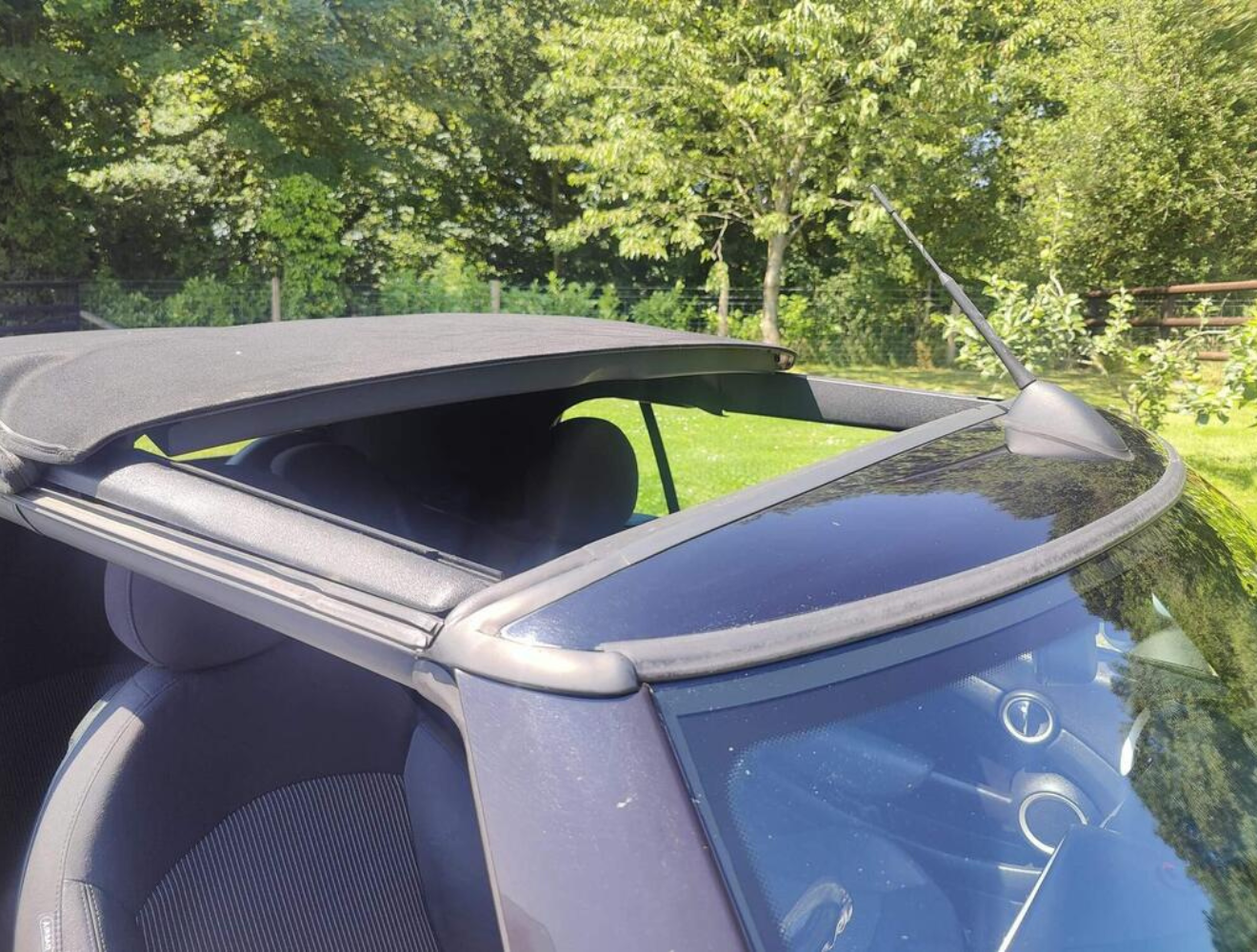 Mini Cooper Convertible (2009) 1.6L 3dr Petrol