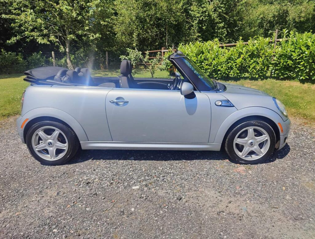 Mini Cooper Convertible (2009) 1.6L 3dr Petrol