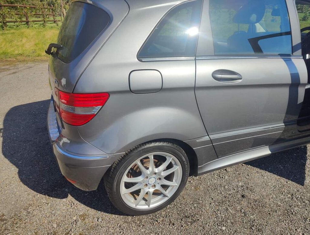 Mercedes-Benz B180 Sport CDi (2010) 2.0L Diesel 5 Dr