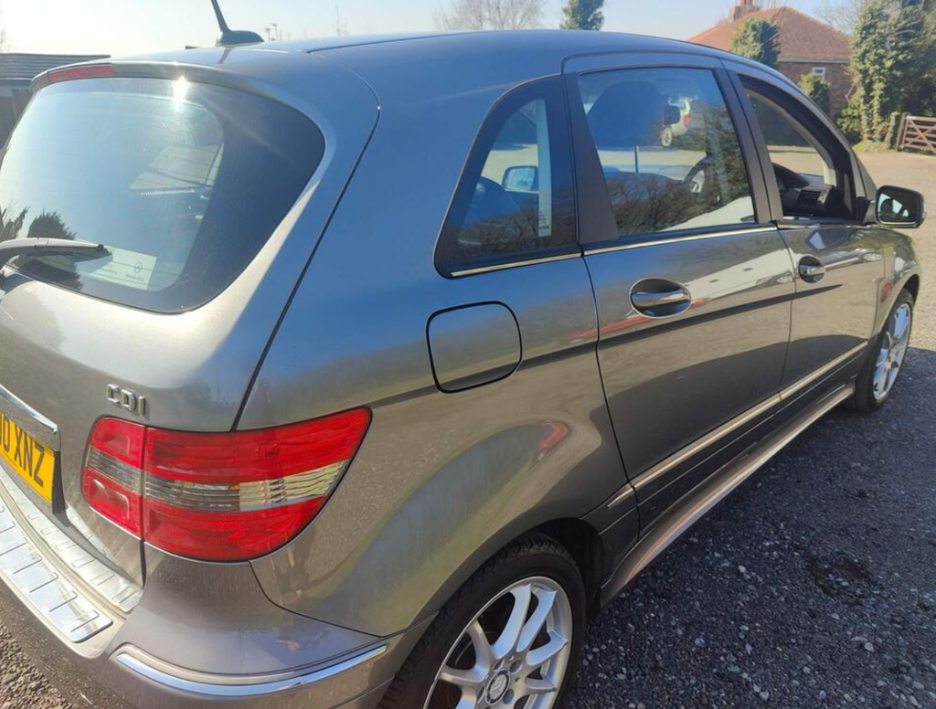 Mercedes-Benz B180 Sport CDi (2010) 2.0L Diesel 5 Dr
