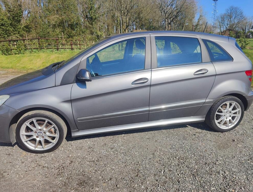 Mercedes-Benz B180 Sport CDi (2010) 2.0L Diesel 5 Dr