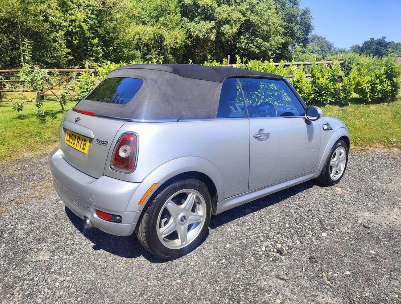 Mini Cooper Convertible (2009) 1.6L 3dr Petrol